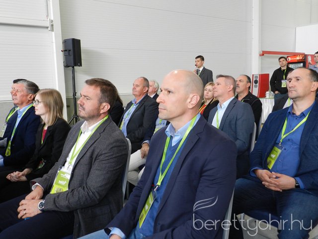 Tama raktárcsarnok átadó ünnepség 20